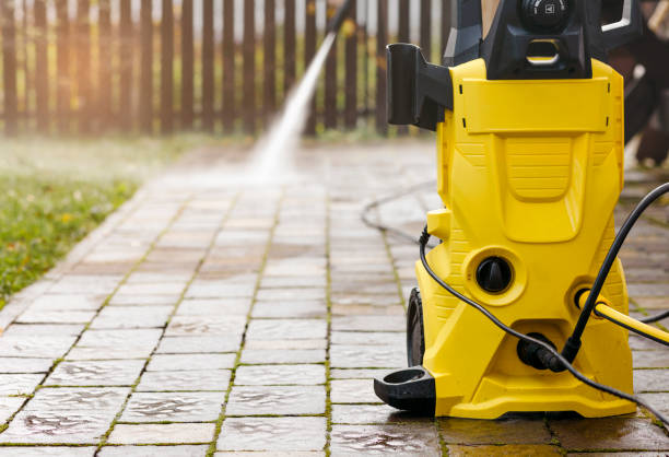 Best Gutter Cleaning  in Refugio, TX